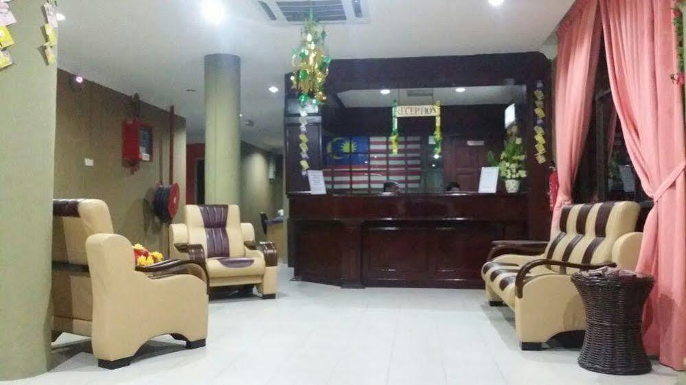 ホテルHji Residensi クア エクステリア 写真