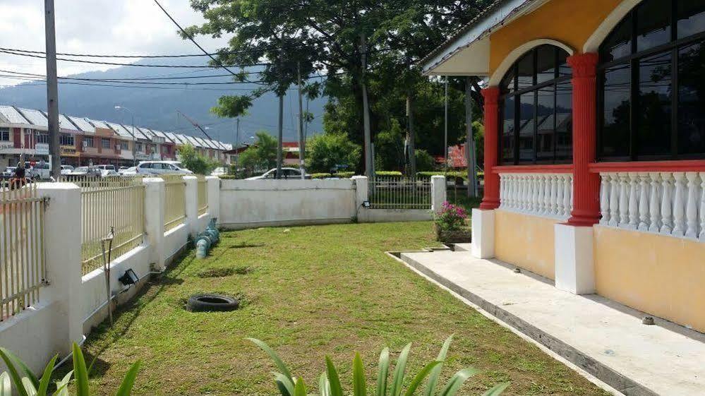 ホテルHji Residensi クア エクステリア 写真